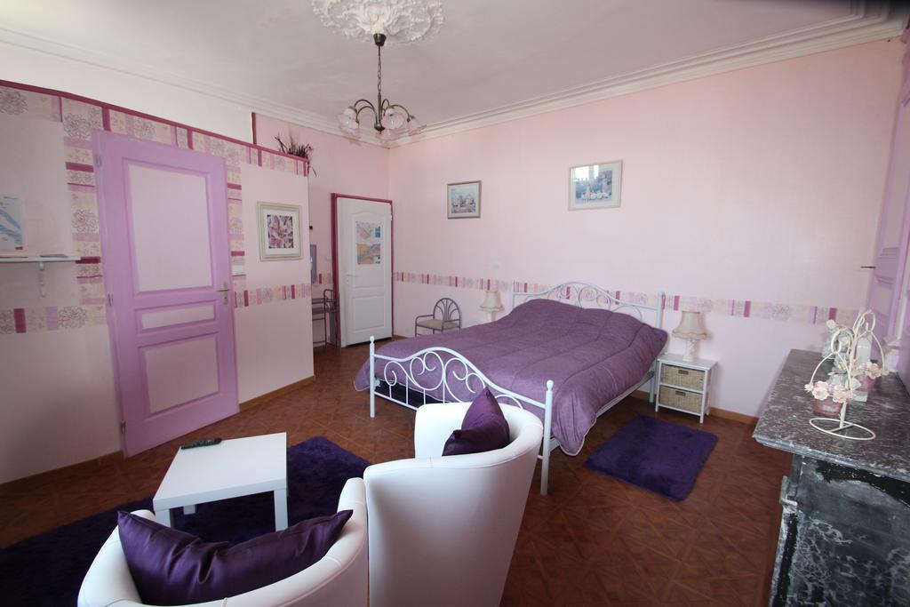 Domaine Des Roses Bed & Breakfast Vaudelnay Стая снимка