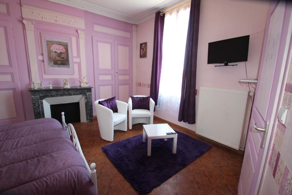 Domaine Des Roses Bed & Breakfast Vaudelnay Стая снимка